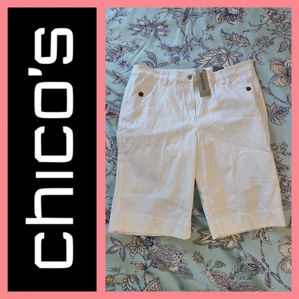 CHICO'S White Bermuda shorts